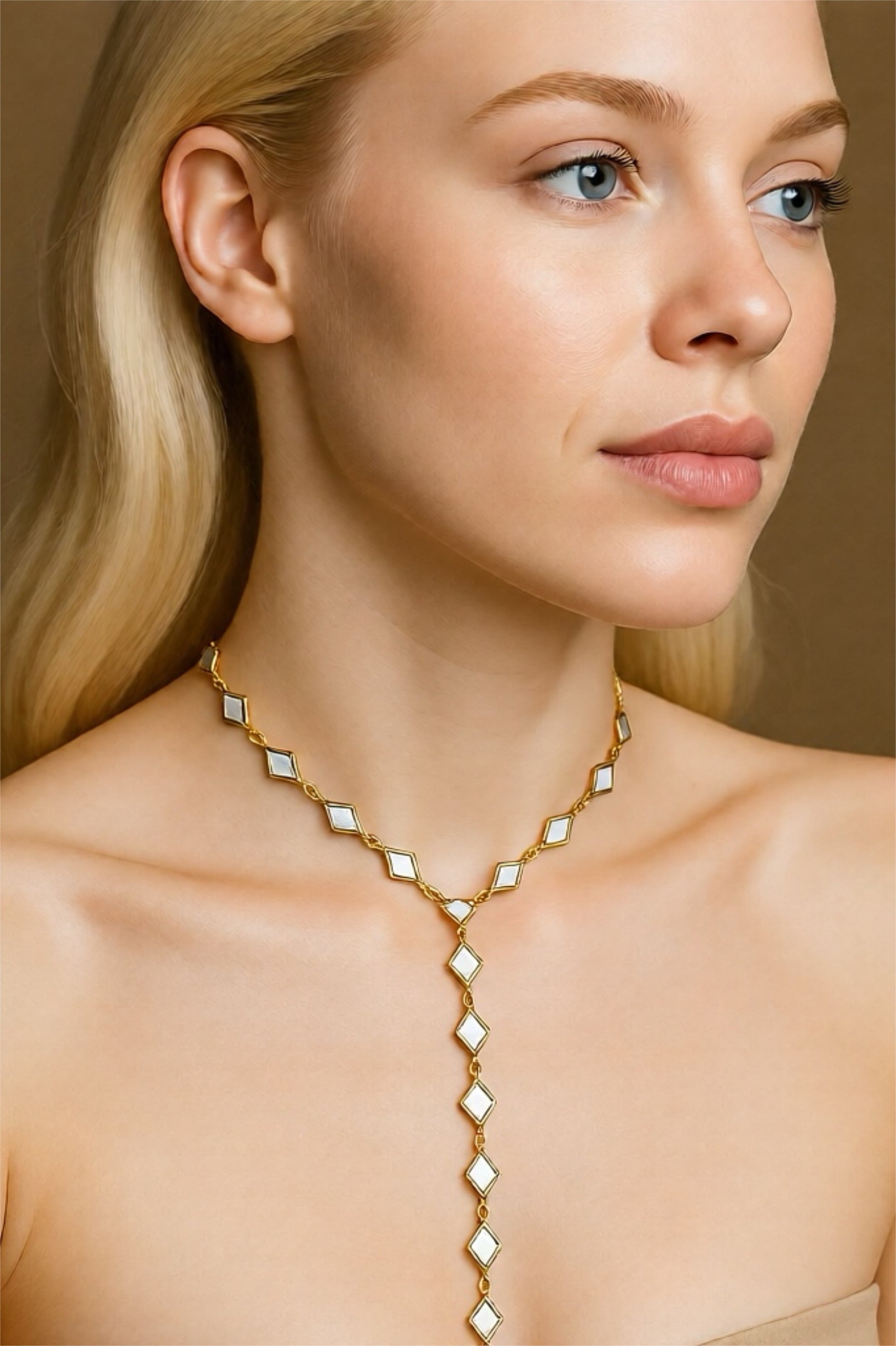 COLLAR AMURA