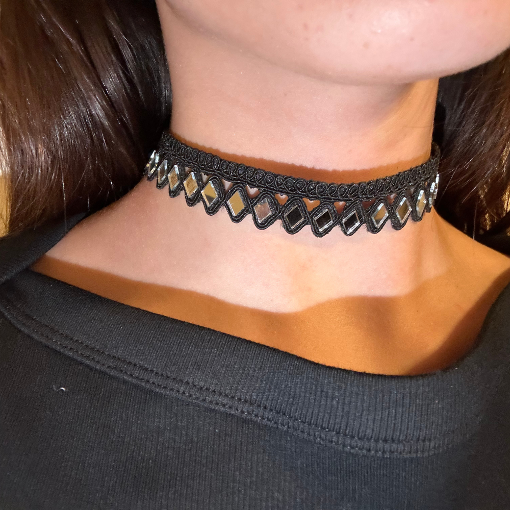 CHOKER TANA